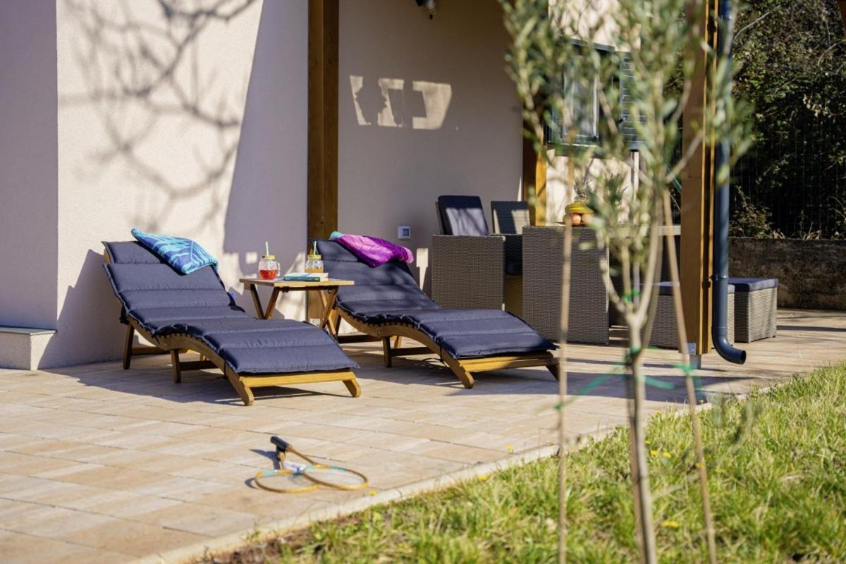 Modean In Pula - Haus Fuer 2-3 Personen Villa Exterior photo