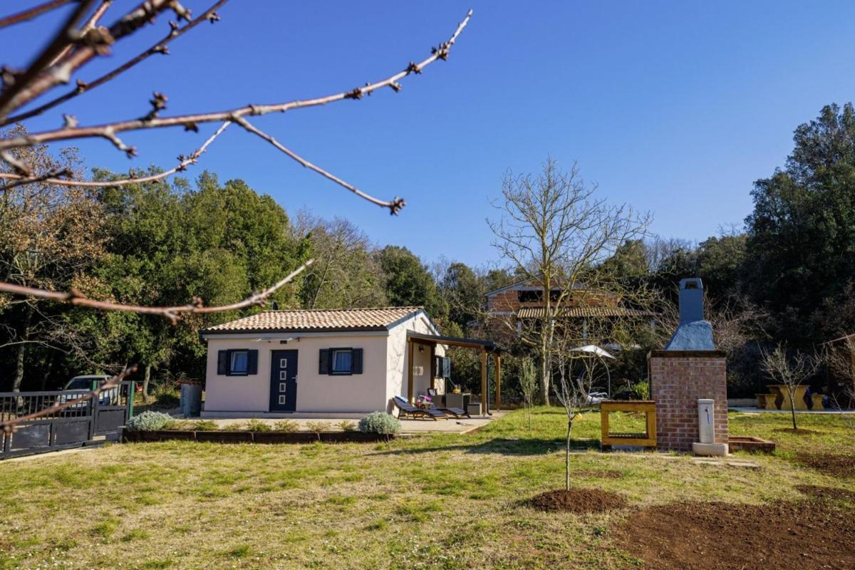 Modean In Pula - Haus Fuer 2-3 Personen Villa Exterior photo