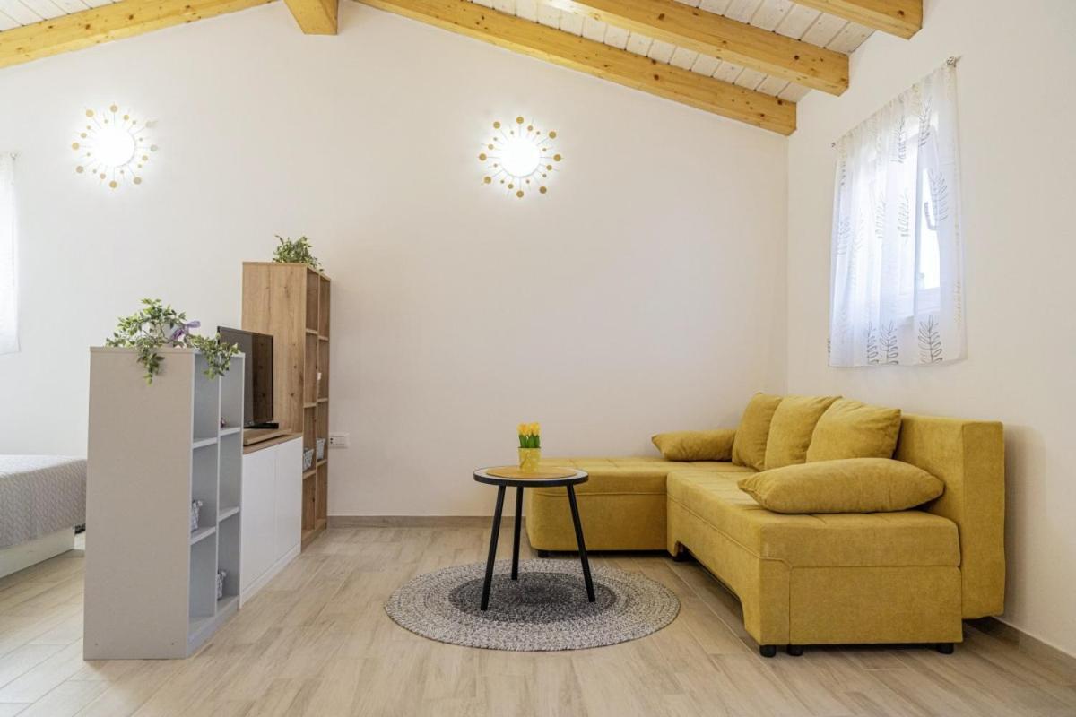 Modean In Pula - Haus Fuer 2-3 Personen Villa Exterior photo
